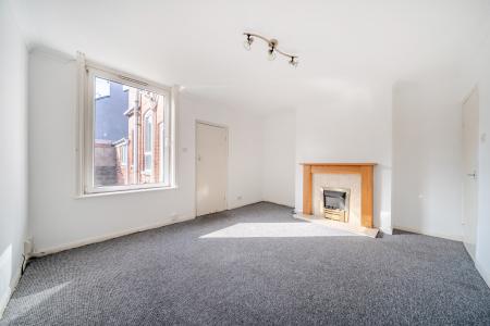 3 bedroom Terraced House for sale in Rasen Lane, Lincoln, LN1