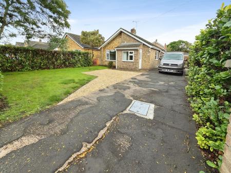 3 bedroom Bungalow to let in Sykes Lane, Saxilby, Lincoln, LN1