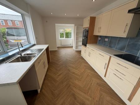 3 bedroom Bungalow to let in Sykes Lane, Saxilby, Lincoln, LN1