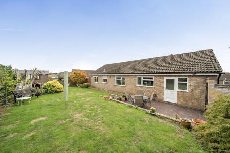 4 bedroom Bungalow for sale in Chichester Close, Grantham, NG31