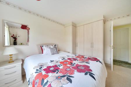 4 bedroom Bungalow for sale in Chichester Close, Grantham, NG31