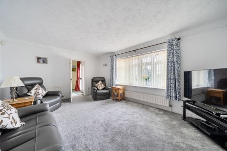 4 bedroom Bungalow for sale in Chichester Close, Grantham, NG31