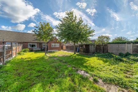 3 bedroom Semi-detached bungalow for sale in Mill Lane, Saxilby, LN1