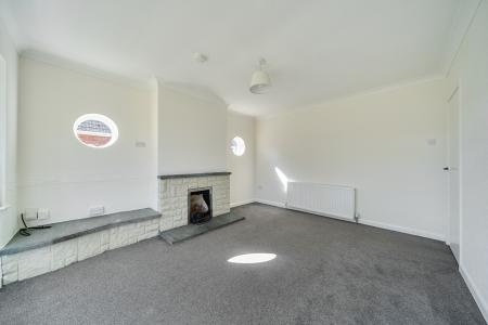 3 bedroom Semi-detached bungalow for sale in Mill Lane, Saxilby, LN1