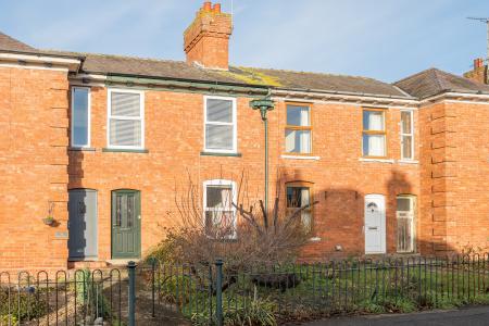 3 bedroom Terraced House for sale in Louth Road, Horncastle, LN9