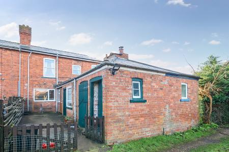 3 bedroom Terraced House for sale in Louth Road, Horncastle, LN9