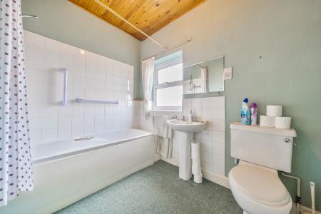 3 bedroom Terraced House for sale in Louth Road, Horncastle, LN9