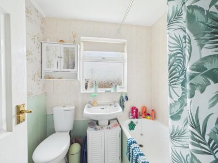 2 bedroom Flat for sale in Barton Court Seaholme Road, Mablethorpe, LN12