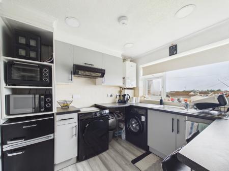 2 bedroom Flat for sale in Barton Court Seaholme Road, Mablethorpe, LN12