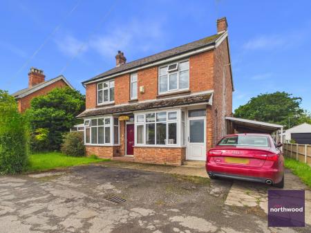 4 bedroom Detached house for sale in Main Road, Alford, LN13