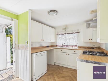 2 bedroom Park home for sale in Seahaven Springs, Mablethorpe, LN12