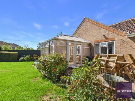 3 bedroom Bungalow for sale in Stapes Garth, Louth, LN11