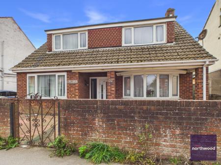 4 bedroom Bungalow for sale in Victoria Road, Mablethorpe, LN12