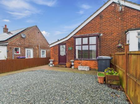 2 bedroom Semi-detached bungalow for sale in Waterloo Road, Mablethorpe, LN12