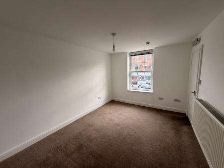 2 bedroom Flat to let in High Street, Lincoln, LN5
