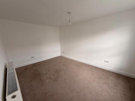 2 bedroom Flat to let in High Street, Lincoln, LN5