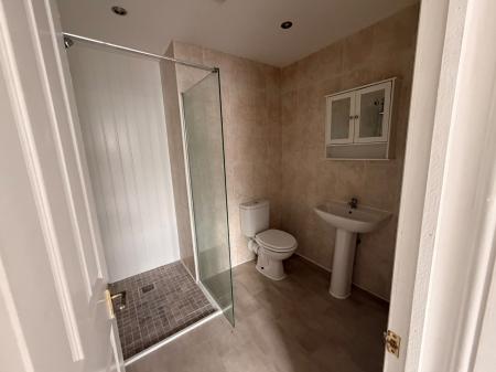 2 bedroom Flat to let in High Street, Lincoln, LN5