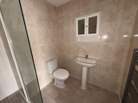 2 bedroom Flat to let in High Street, Lincoln, LN5