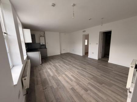 2 bedroom Flat to let in High Street, Lincoln, LN5