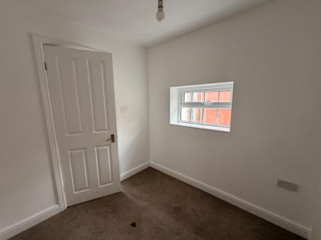 2 bedroom Flat to let in High Street, Lincoln, LN5