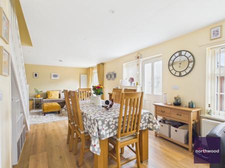 2 bedroom Semi-detached house for sale in Commercial Road, Alford, Alford, LN13