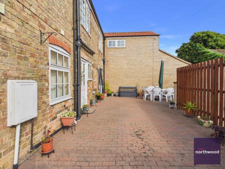 2 bedroom Semi-detached house for sale in Commercial Road, Alford, Alford, LN13
