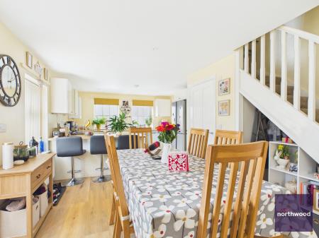 2 bedroom Semi-detached house for sale in Commercial Road, Alford, Alford, LN13