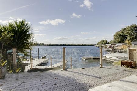 2 bedroom Park home for sale in East Bank Tallington Lakes, Lincoln, PE9