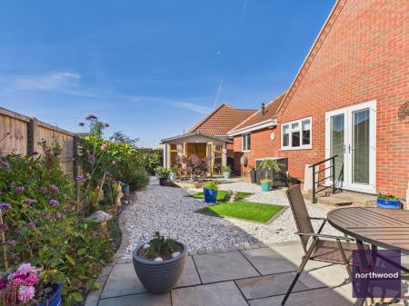 3 bedroom Detached bungalow for sale in Henshaw Avenue, Sutton on Sea, LN12