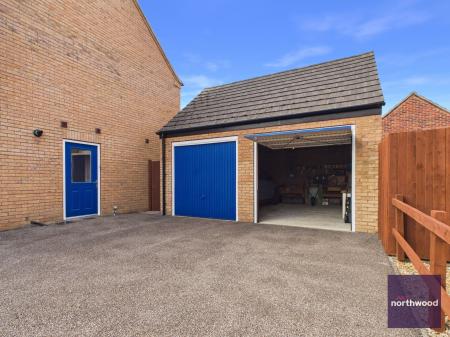 4 bedroom Detached house for sale in Alder Place, Alford, LN13