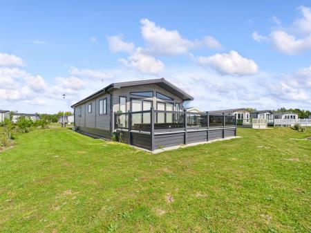 2 bedroom Park home for sale in Alford Road, Mablethorpe, LN12