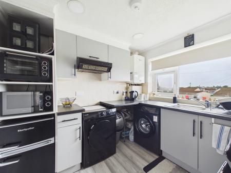 2 bedroom Flat for sale in Barton Court Seaholme Road, Mablethorpe, LN12