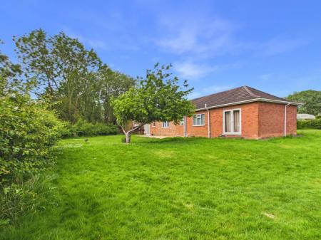 3 bedroom Detached bungalow for sale in Beesby Road, Alford, LN13