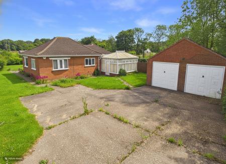 3 bedroom Detached bungalow for sale in Beesby Road, Alford, LN13