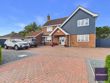 4 bedroom Detached house for sale in Church Lane, Mablethorpe, LN12