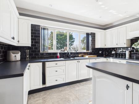 4 bedroom Detached house for sale in Church Lane, Mablethorpe, LN12