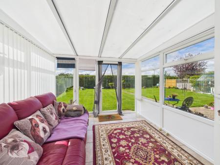2 bedroom Bungalow for sale in Coles Avenue, Alford, LN13