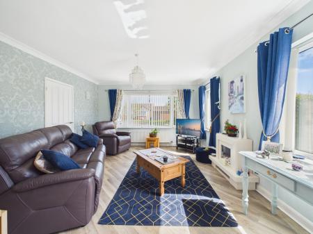 2 bedroom Bungalow for sale in Coles Avenue, Alford, LN13