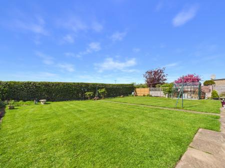 2 bedroom Bungalow for sale in Coles Avenue, Alford, LN13