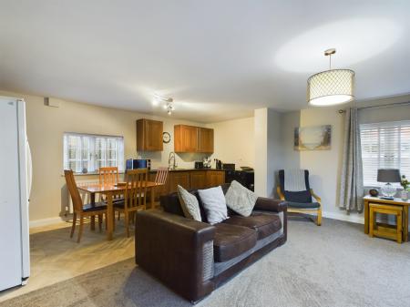 2 bedroom Detached house for sale in Queens Park Close, Mablethorpe, LN12