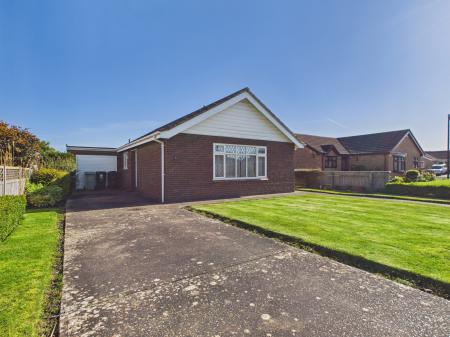 2 bedroom Detached bungalow for sale in Sandilands Close, Sandilands, LN12