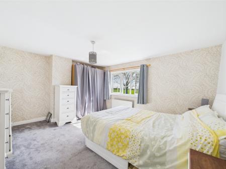 4 bedroom Detached house for sale in Sutton Road, Huttoft, LN13