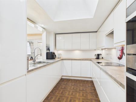 4 bedroom Detached house for sale in Sutton Road, Huttoft, LN13