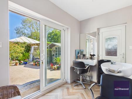 4 bedroom Detached house for sale in Bilsby Road, Alford, LN13