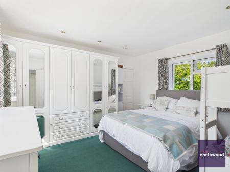 4 bedroom Detached house for sale in Bilsby Road, Alford, LN13