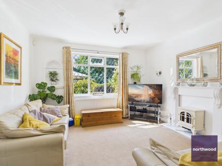 4 bedroom Detached house for sale in Bilsby Road, Alford, LN13