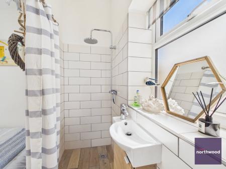 5 bedroom Terraced House for sale in Fitzwilliam Street, Mablethorpe, LN12