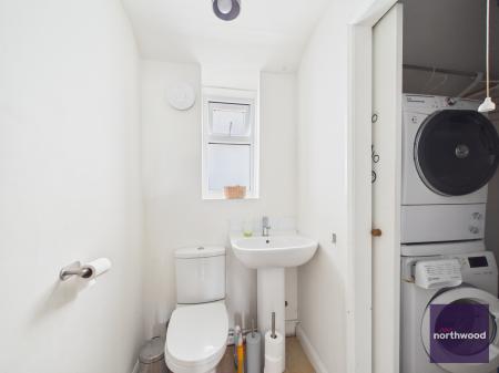 4 bedroom Detached house for sale in Main Road, Alford, LN13