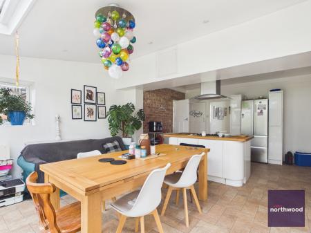 4 bedroom Detached house for sale in Main Road, Alford, LN13