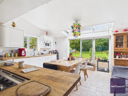4 bedroom Detached house for sale in Main Road, Alford, LN13